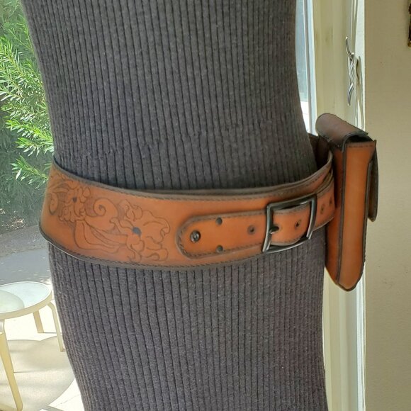 ? Brand New– BOHO Western Rig Belt with Phone Holster ? main image 15